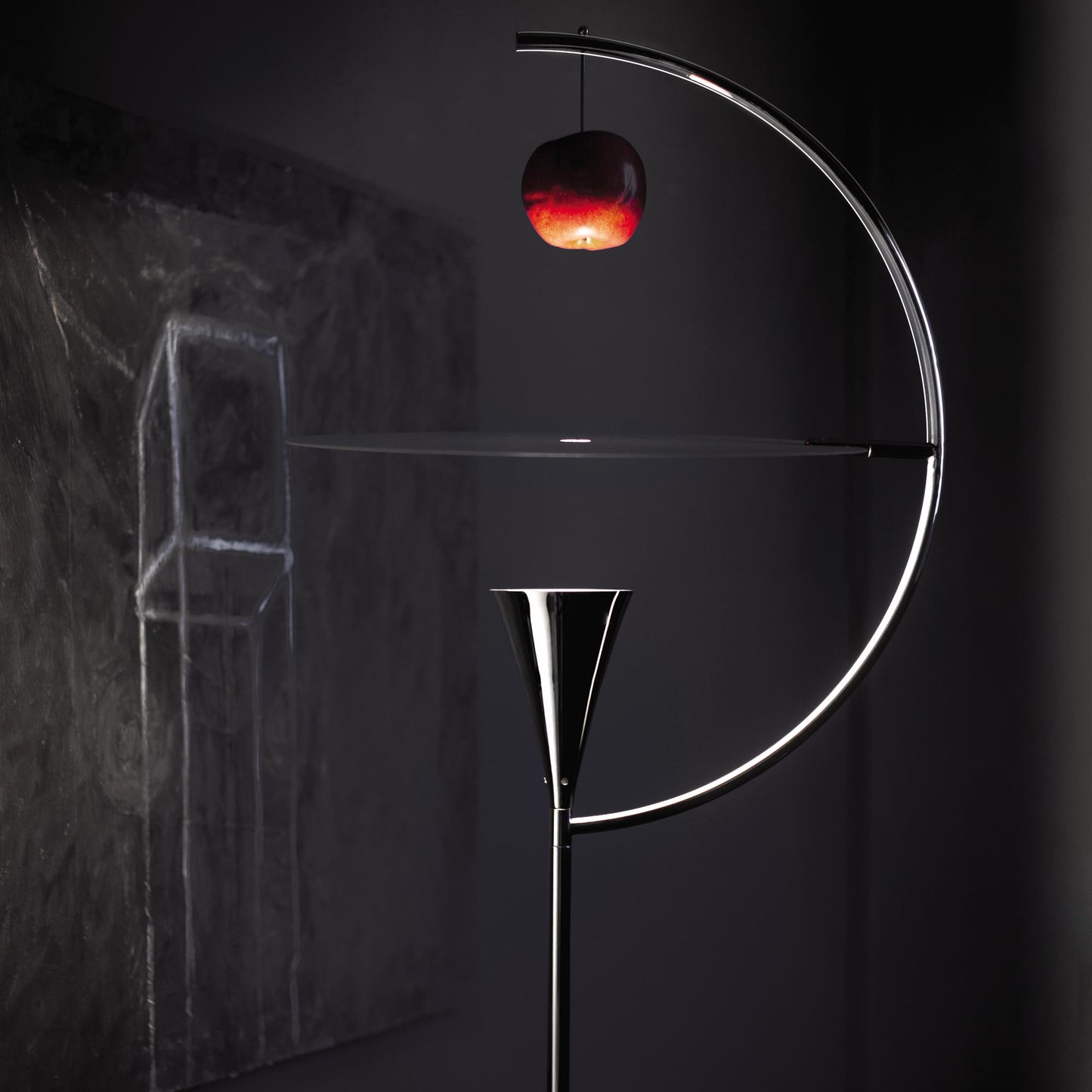 Newton LED Floor Lamp in Detail.