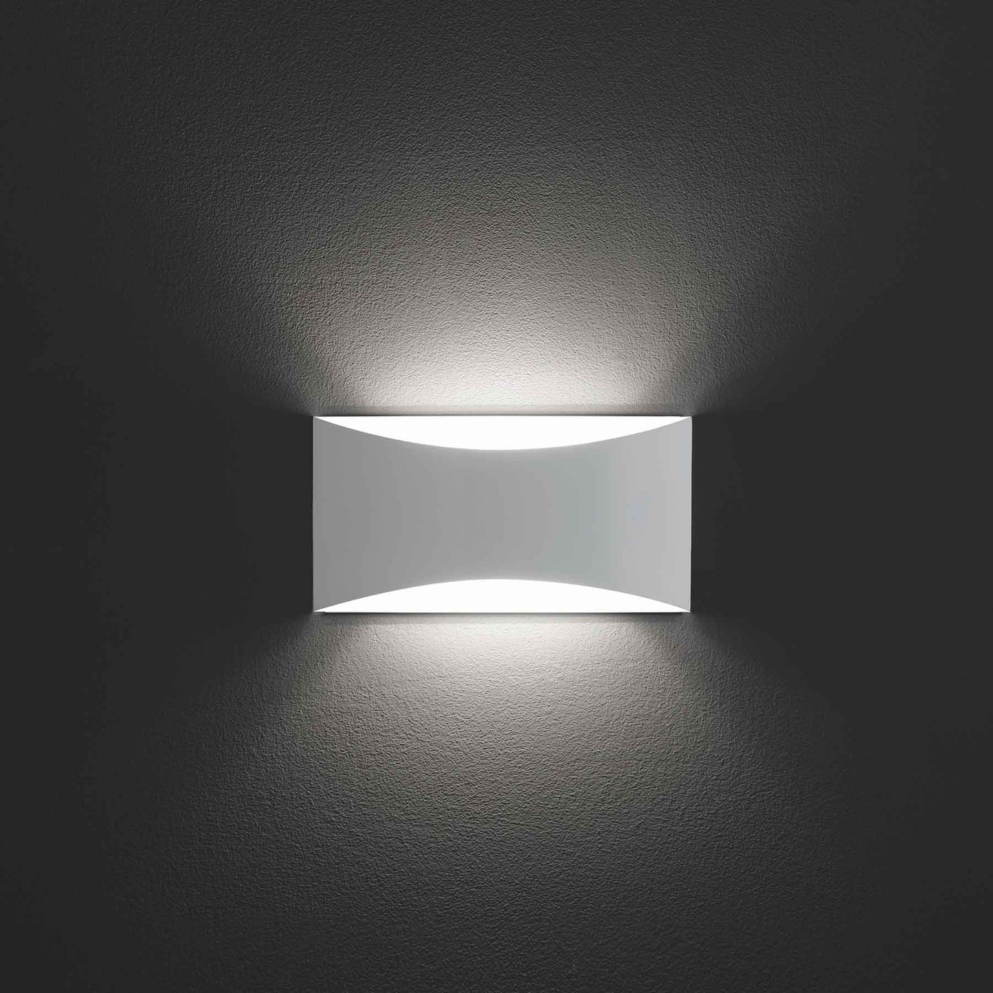 Kelly Wall Light in White.