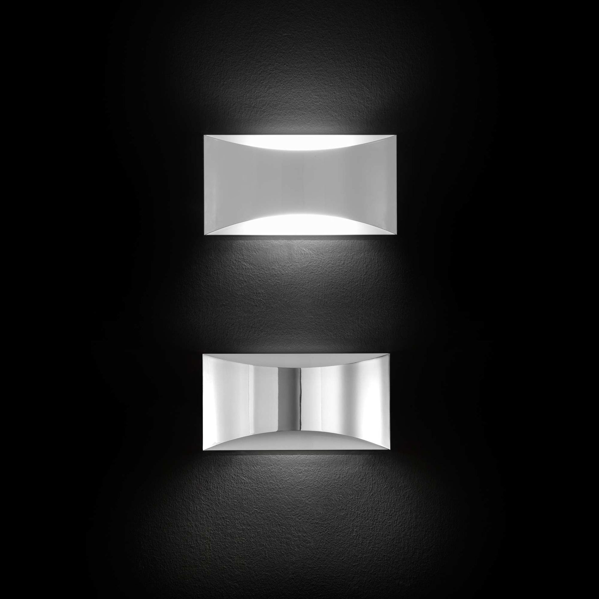 Kelly Wall Light in Detail.