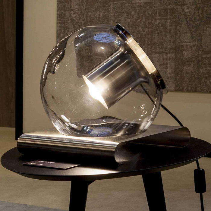 The Globe Table Lamp in Detail.