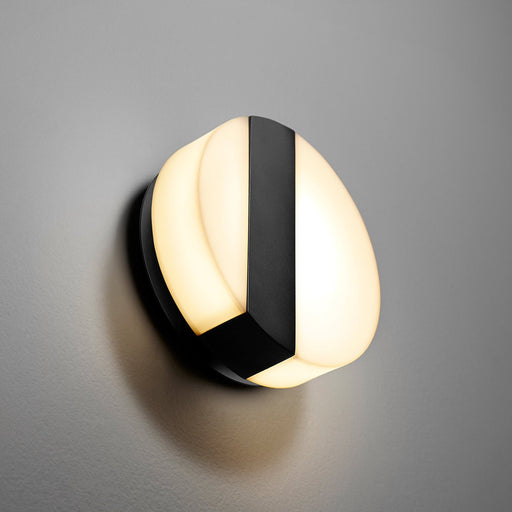 Aurora LED Wall Light in Detail.