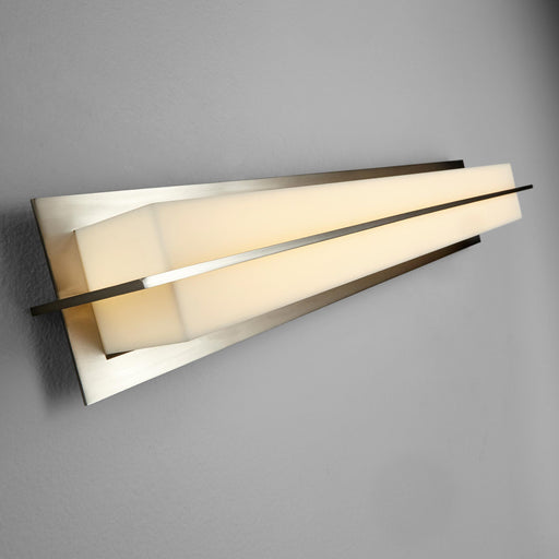Metrix LED Vanity Wall Light in Detail.