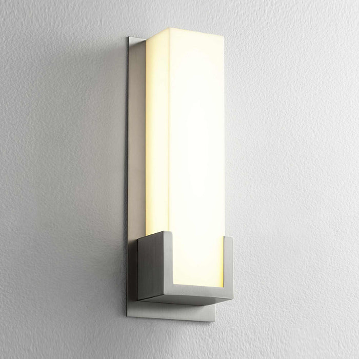 Orion LED Bath Wall Light in Detail.