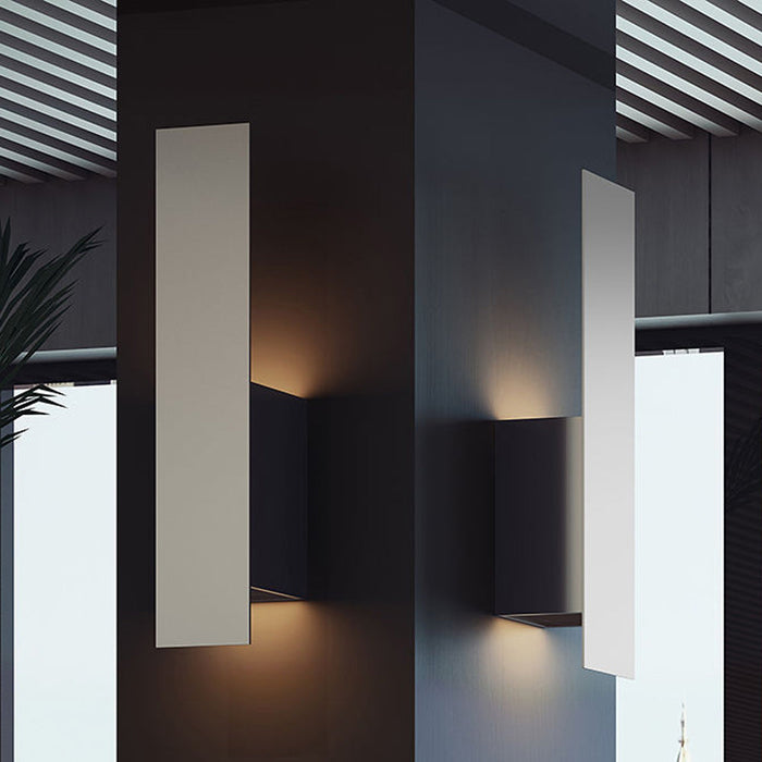 Reflex LED Wall Light in Detail.