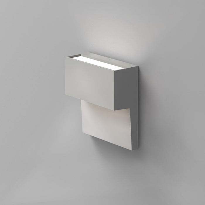 Piano LED Wall Light in Silver (13W/3000K).
