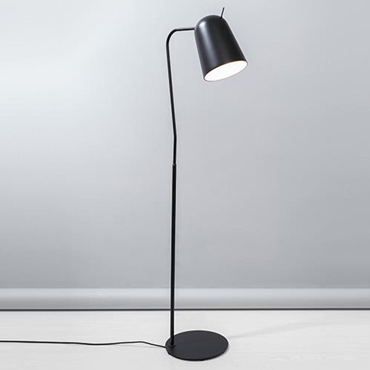 Dodo Floor Lamp in Detail.