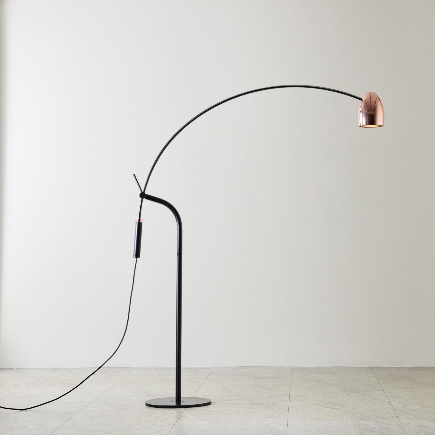 Hercules LED Floor Lamp in Detail.