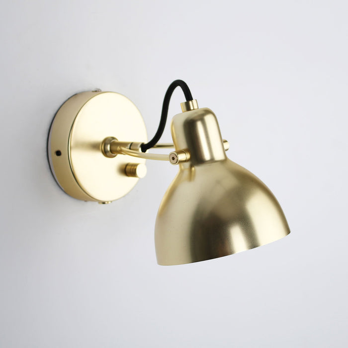Laito Wall Light in Detail.