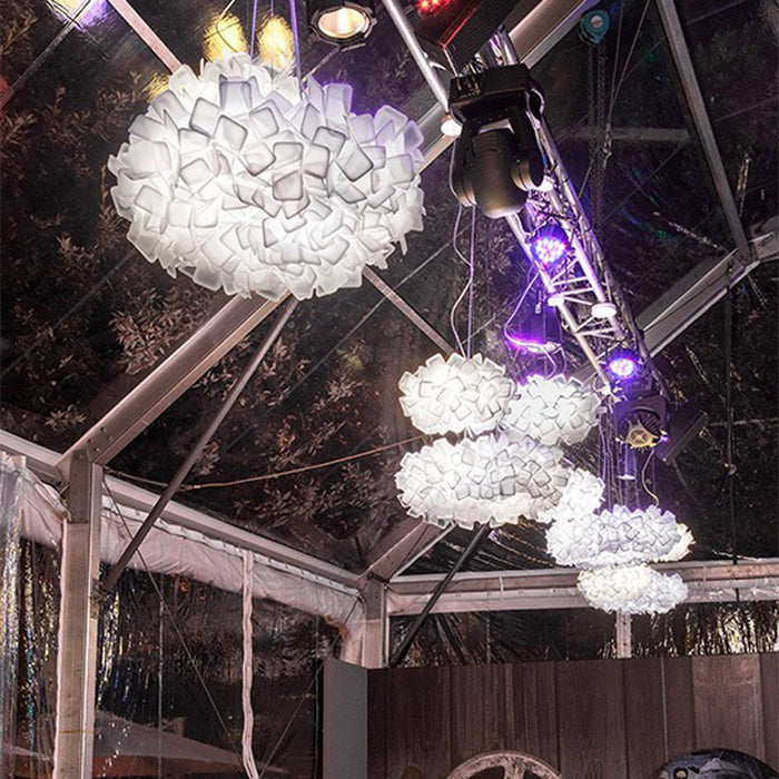 Clizia LED Pendant Light in restaurant.