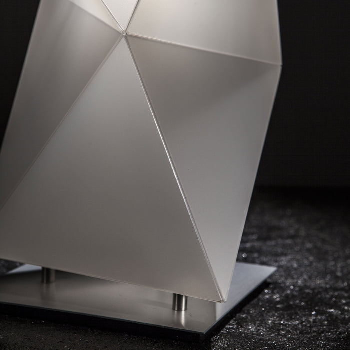 Diamond LED Table Lamp in Detail.