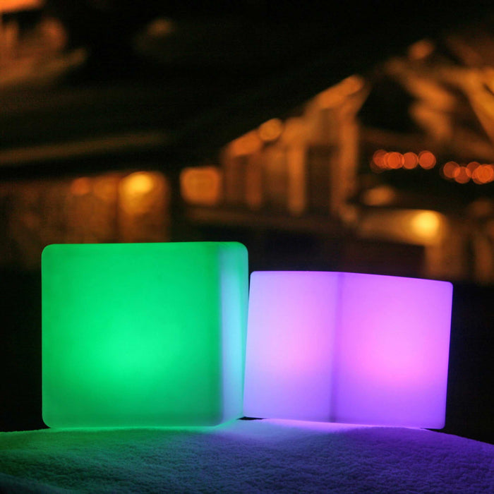 Dice Bluetooth Outdoor LED Lamp in Detail.