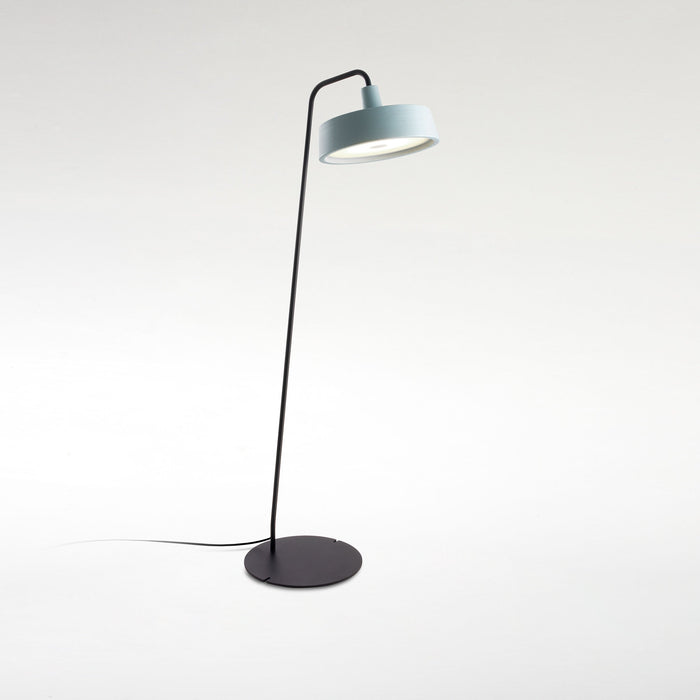 Soho Outdoor LED Floor Lamp in Detail.