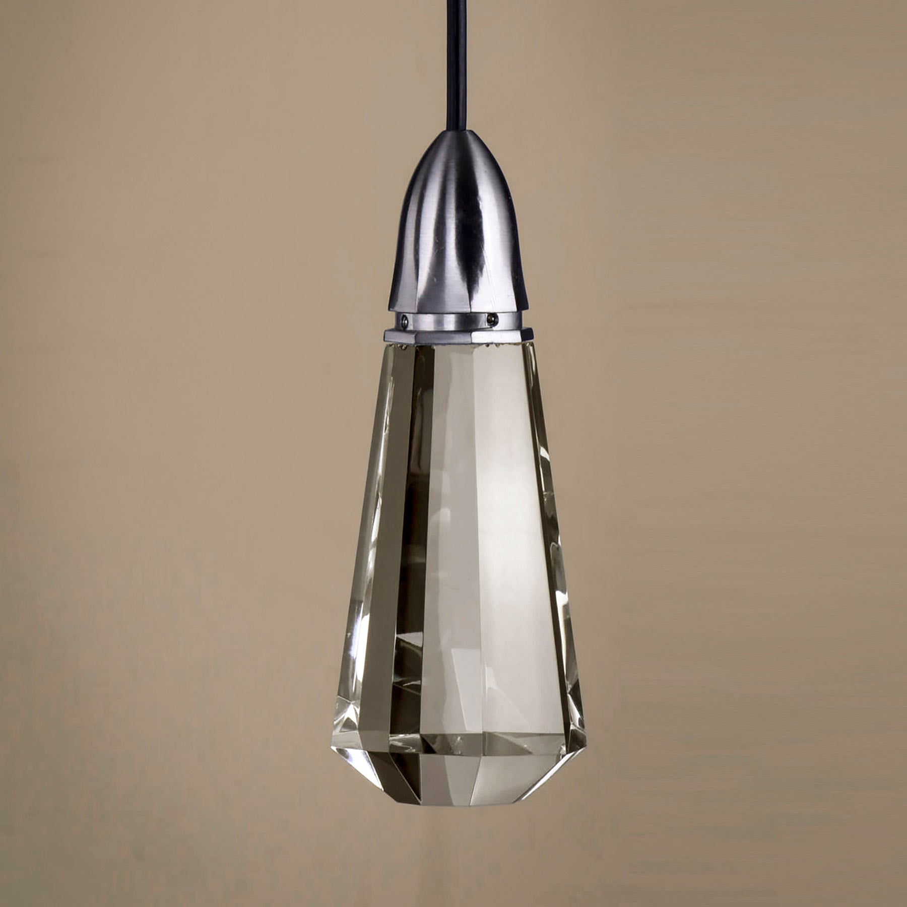 10 Carat LED Pendant Light in Detail.