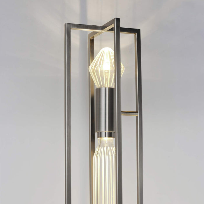 Zeppelin LED Floor Lamp in Detail.