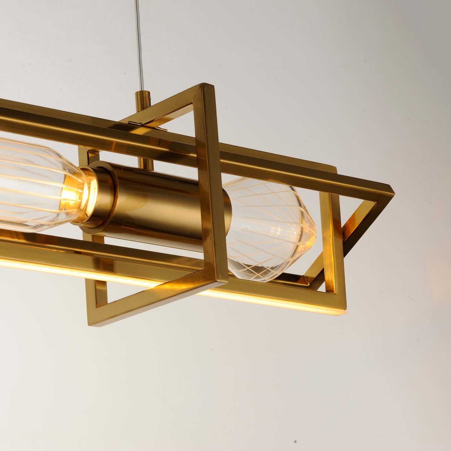 Zeppelin LED Linear Pendant Light in Detail.