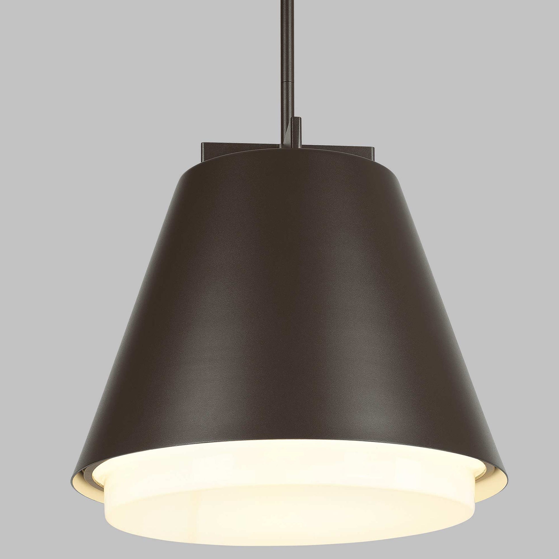 Bowman 12/18 Outdoor LED Pendant Light in Detail.