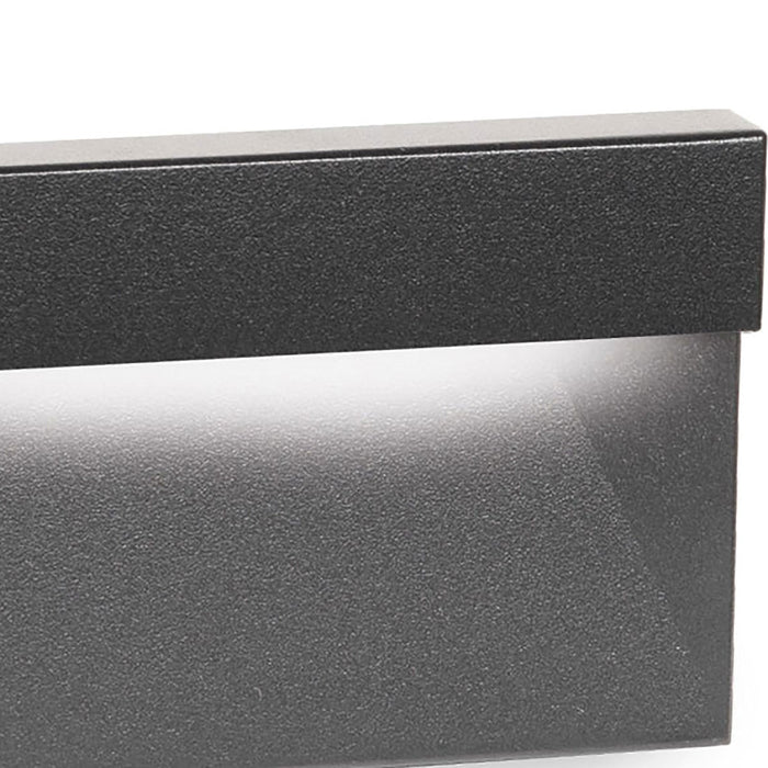 Tempered Glass Rectangular LED Step and Wall Light in Detail.