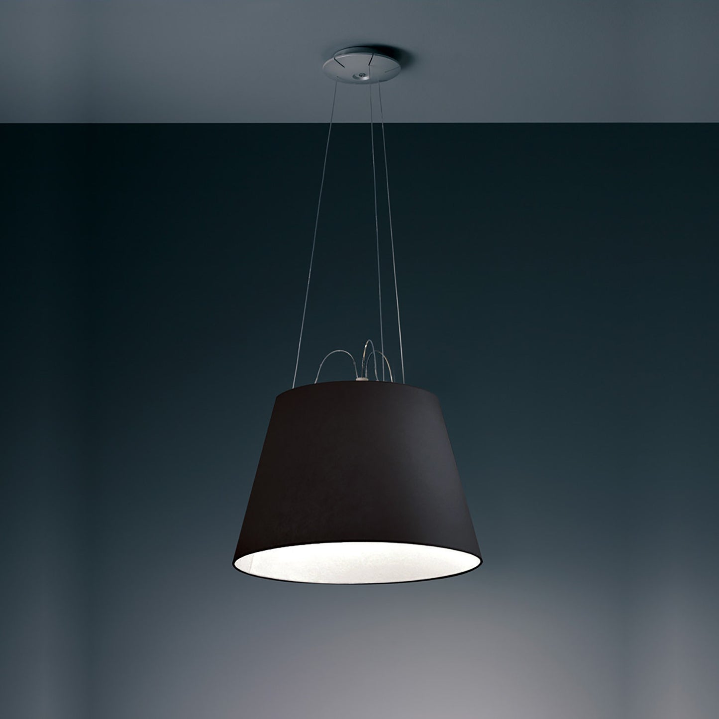 Tolomeo Mega Suspension Light in Black/17-Inch.