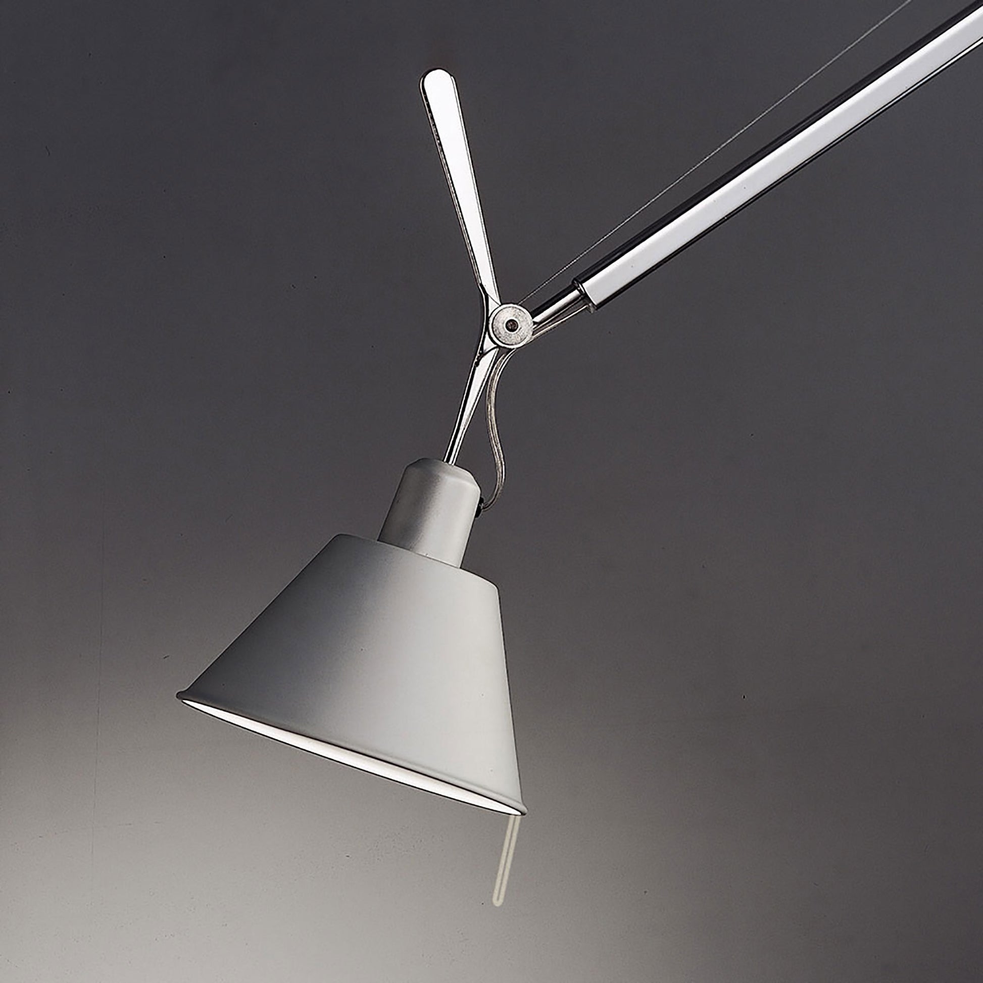 Tolomeo Off-Center Suspension Light in Detail.