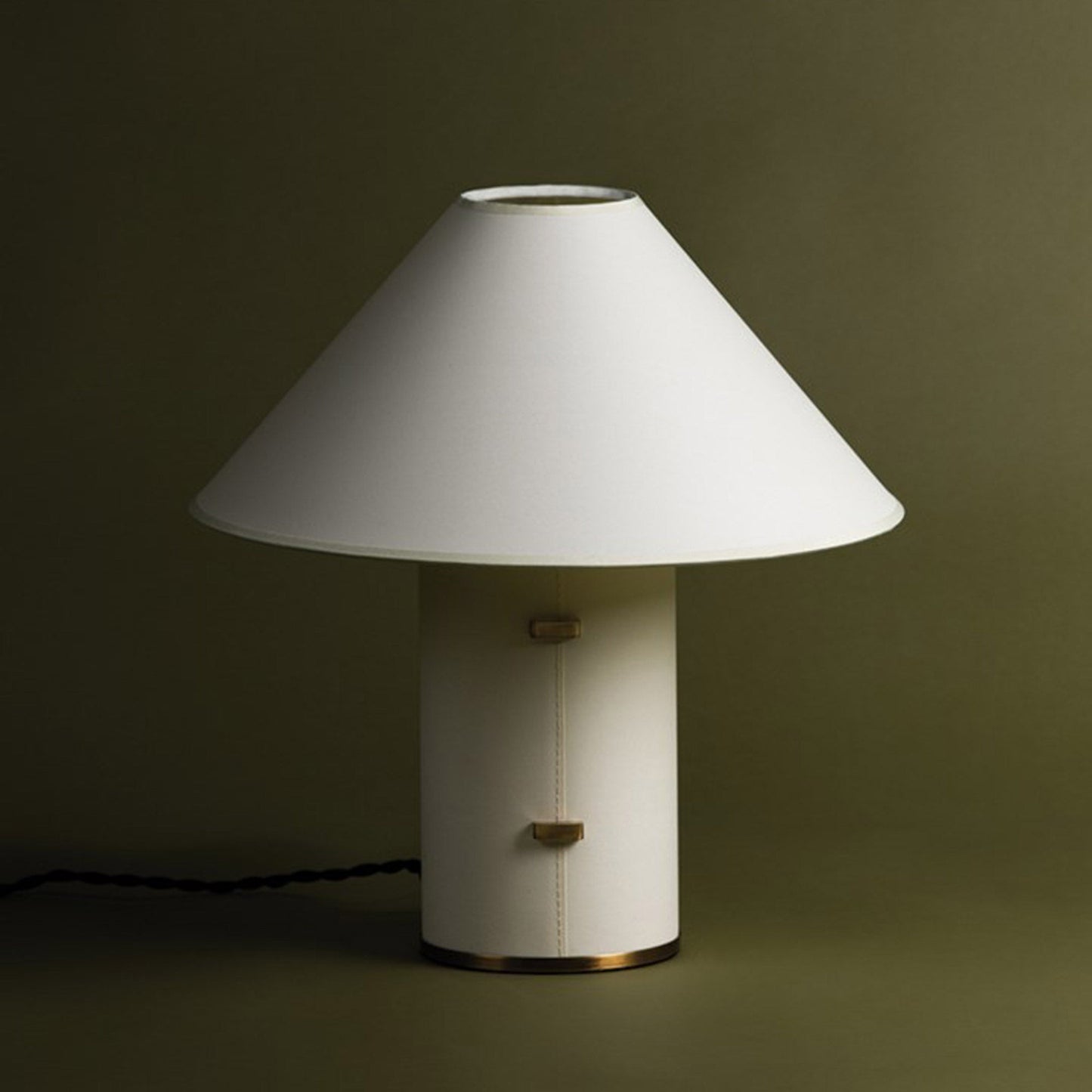 Bond Table Lamp in Detail.