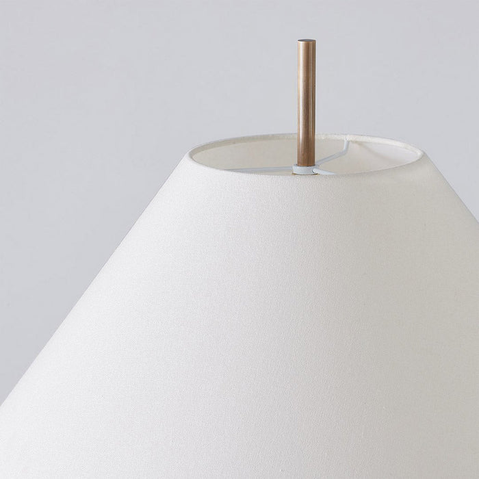 Clic Floor Lamp in Detail.