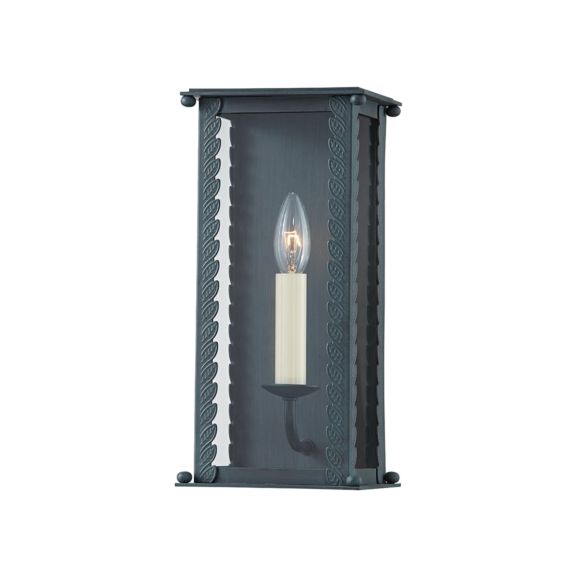 Zuma Outdoor Wall Light in Verdigris (1-Light).