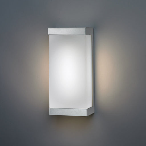 Classics Rim Outdoor LED Wall Light in Detail.