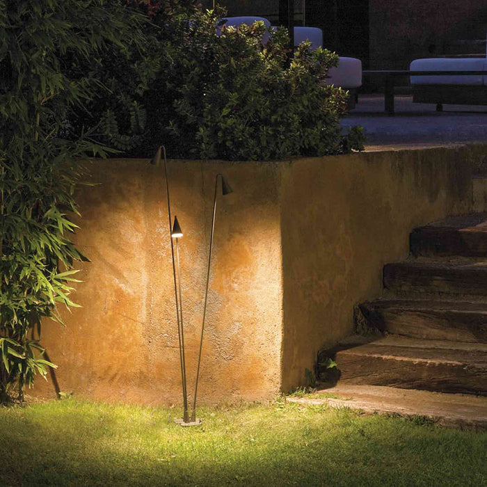 Brisa Outdoor LED Floor Lamp in outside area.