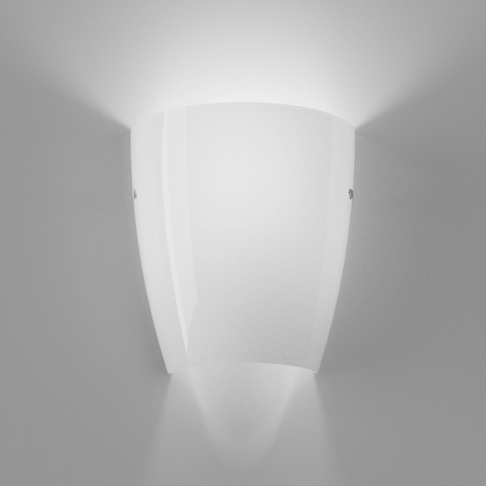 Dafne Wall Light in Detail.