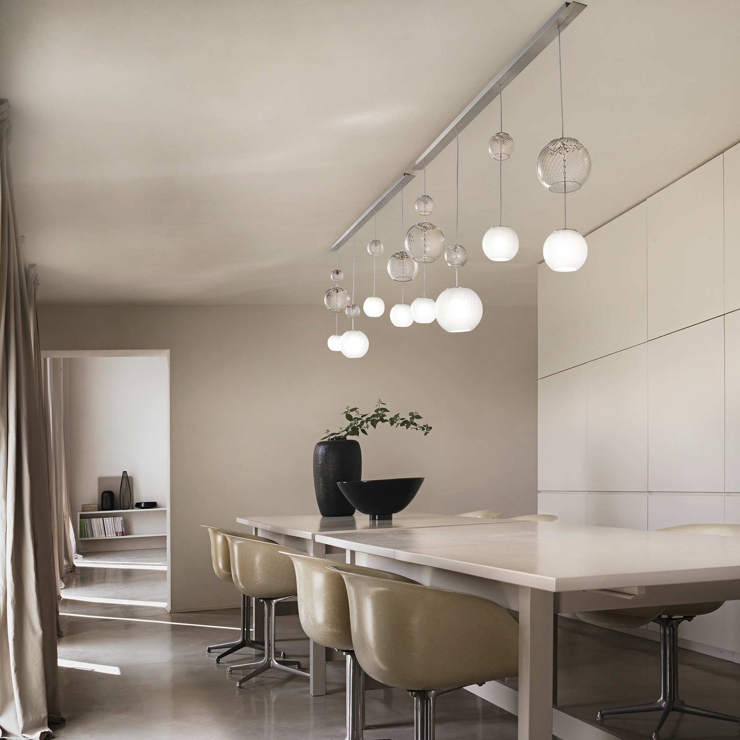 Oto Linear Pendant Light in Detail.