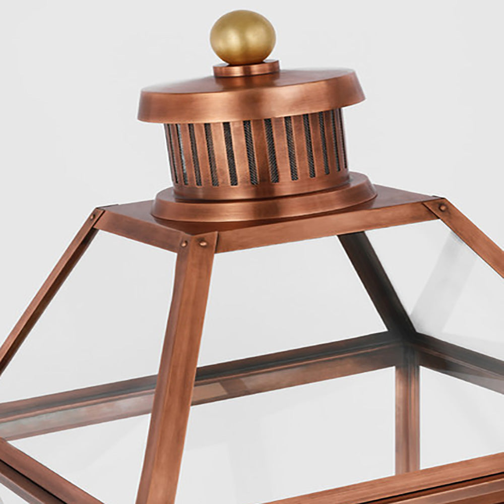 Stratford Outdoor Gas Post Light in Detail.