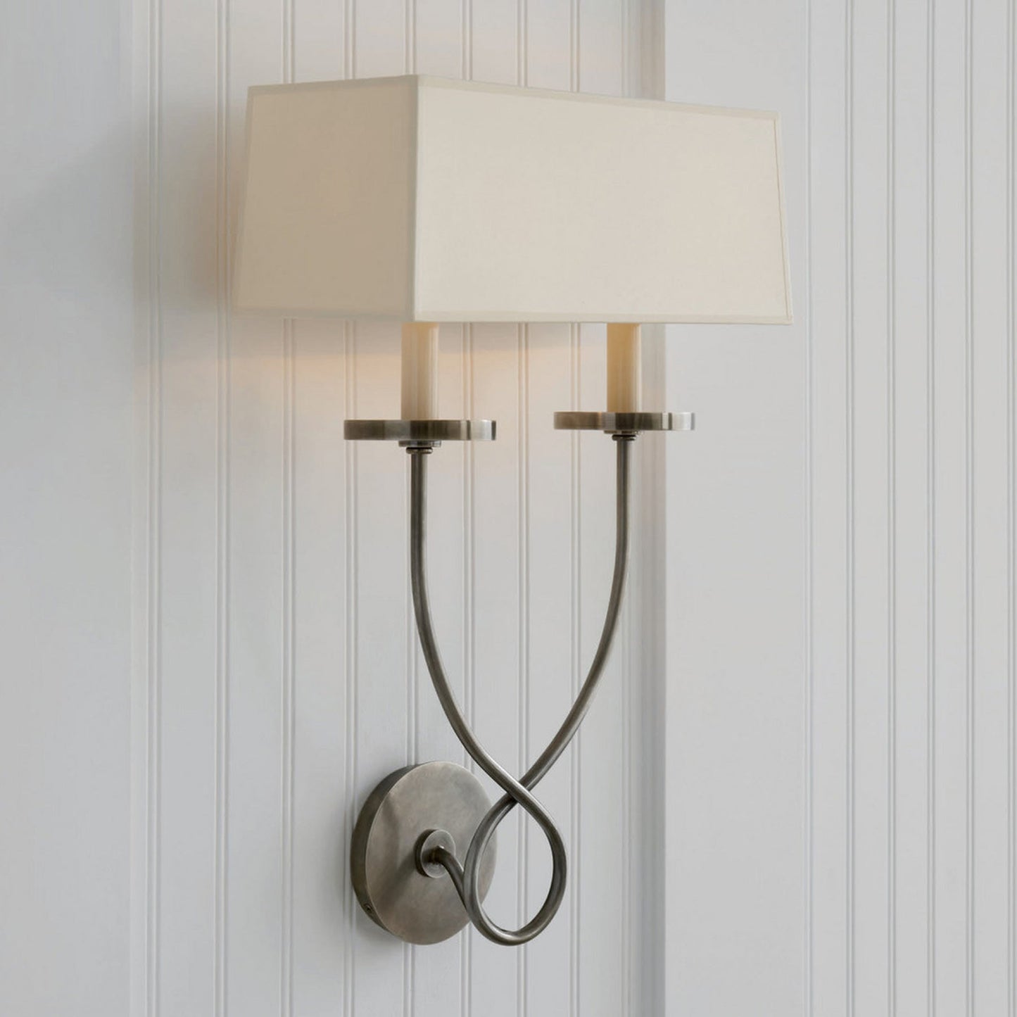 Symmetric Twist Double Wall Light in Detail.