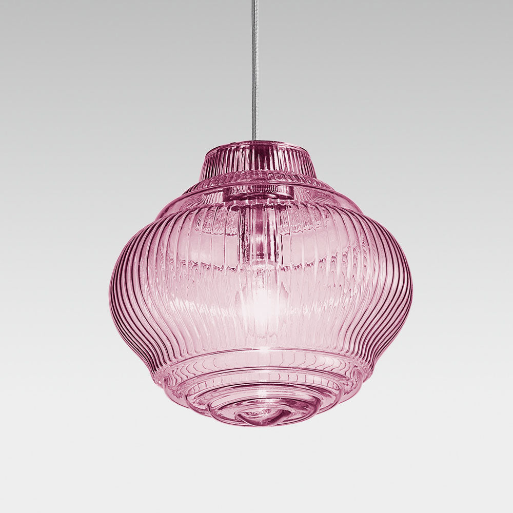 Bonnie Pendant Light in Detail.
